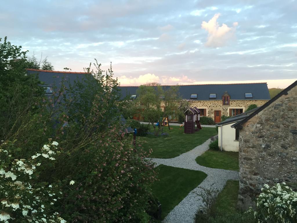 Emerald Coast Gites And Lodge Hénansal Exteriör bild